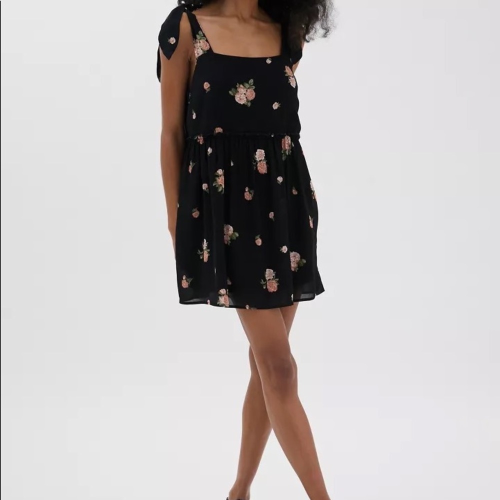 NWT UO Urban Renewal Remnants Tie-Shoulder Floral Babydoll Dress